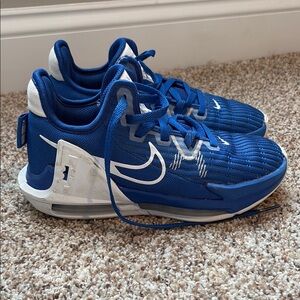 Nike LeBron Witness 6